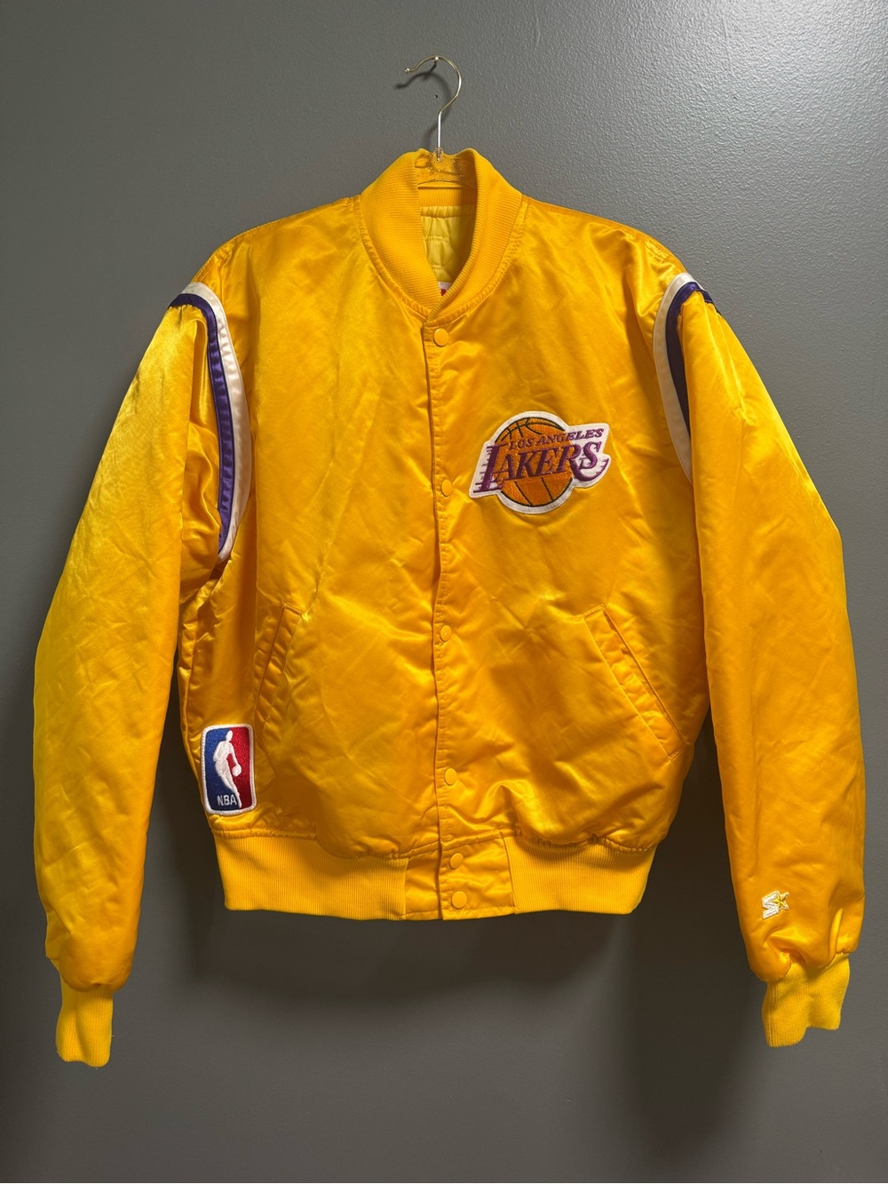 Vintage 80s/90s STARTER Yellow Los Angeles Lakers NBA Satin Patch Jacket Mens L